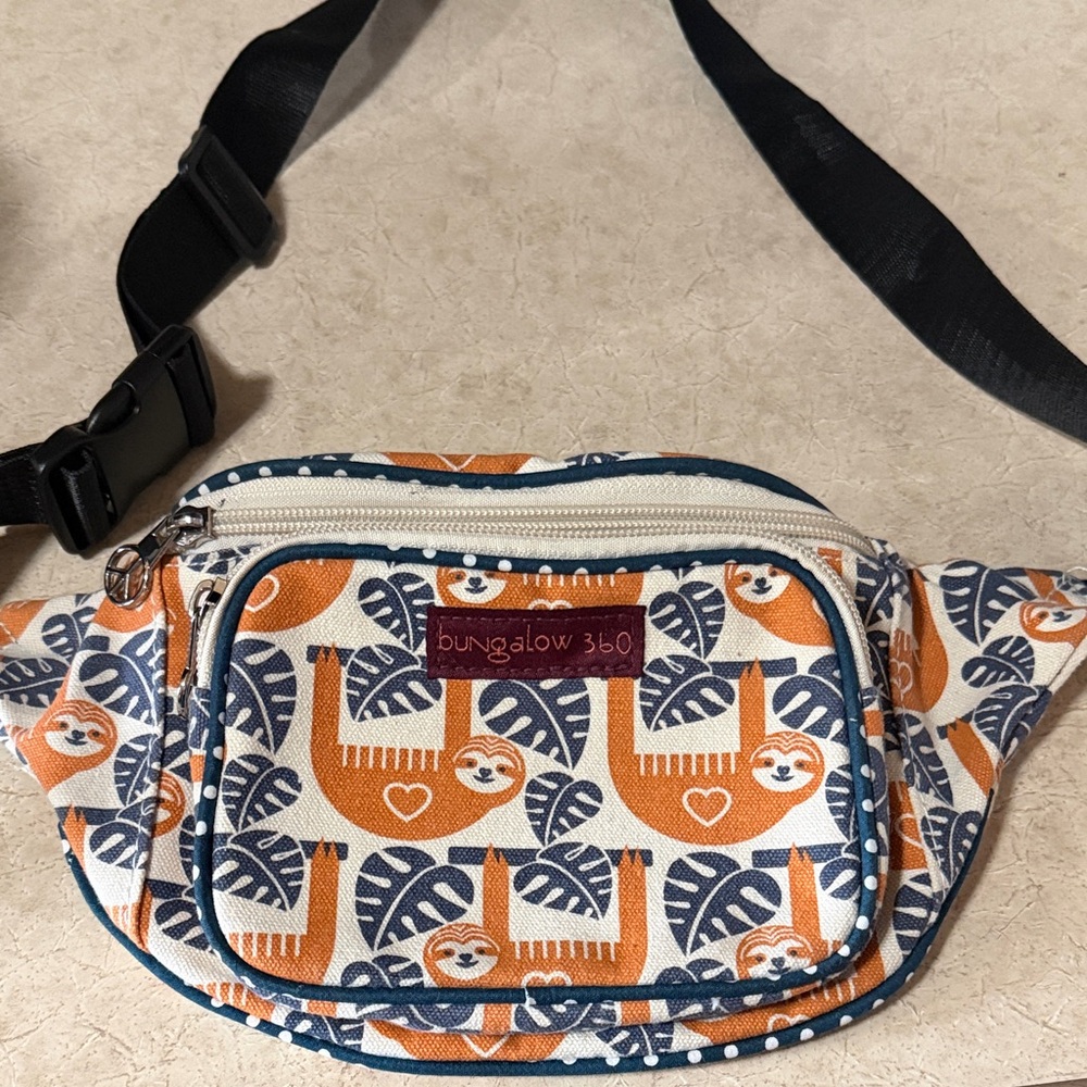 🦥 Bungalow 360 Sloth Print Fanny Pack / Belt Bag